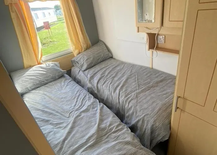 Beautiful 2-Bed Caravan In Ingoldmells